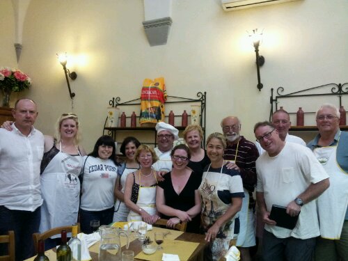 Our Tuscany cooking class – a wonderful group