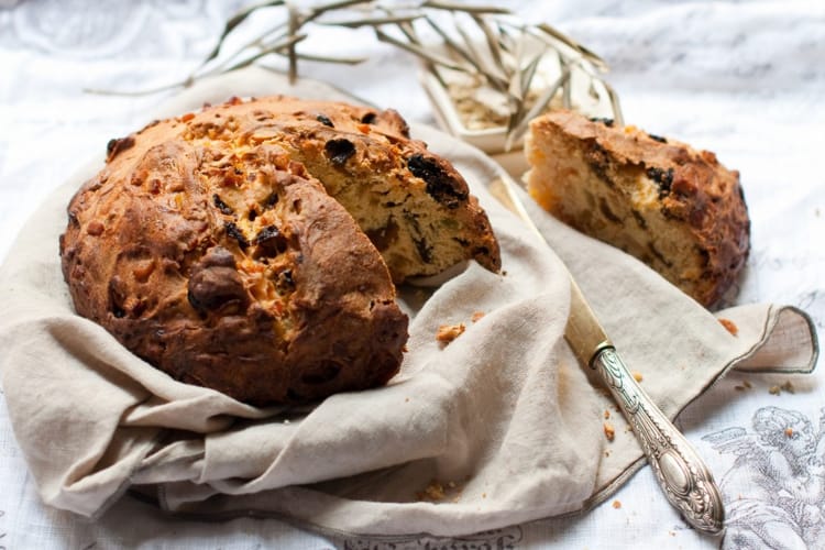 Pandolce: the Ligurian Sweet Bread – How to Make it